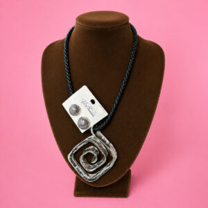 spiral-necklace-set with braided necklace